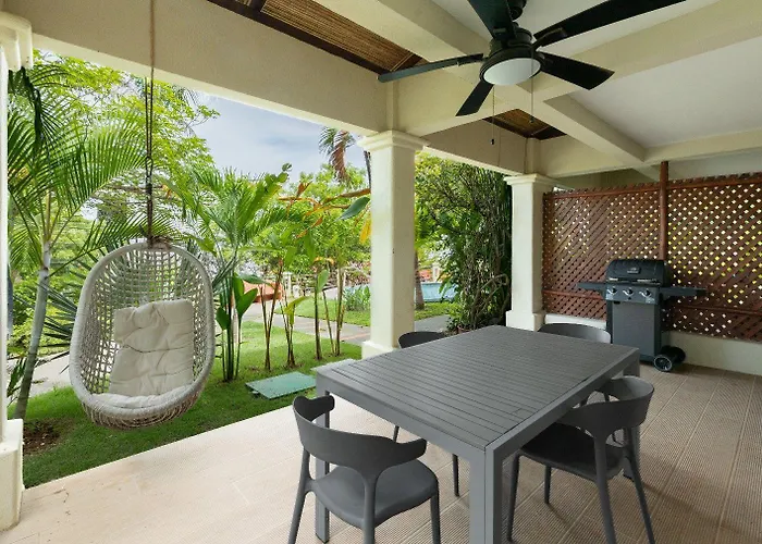 The Sky Deck 2bed25bath Coco