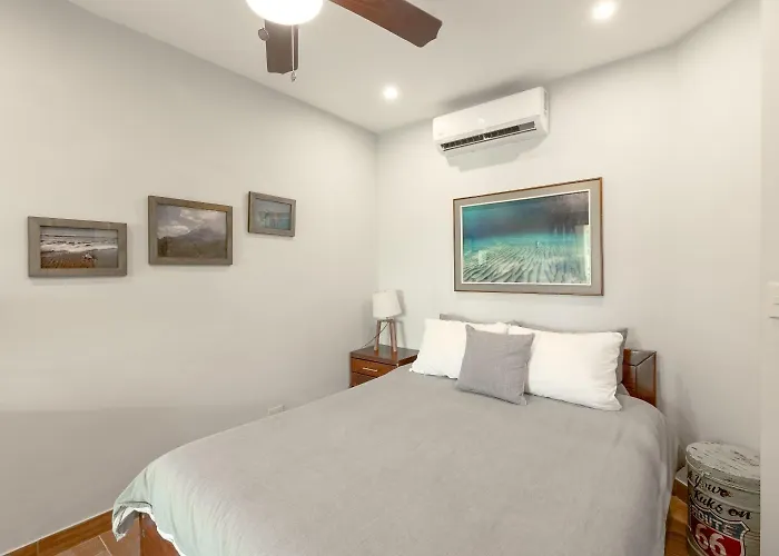 The Sky Deck 2bed25bath * Coco