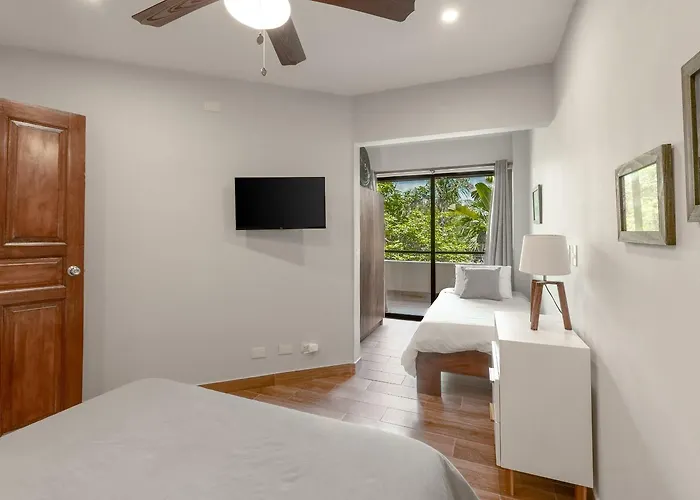The Sky Deck 2bed25bath Coco