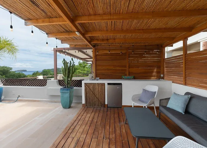 Holiday home The Sky Deck 2bed25bath *